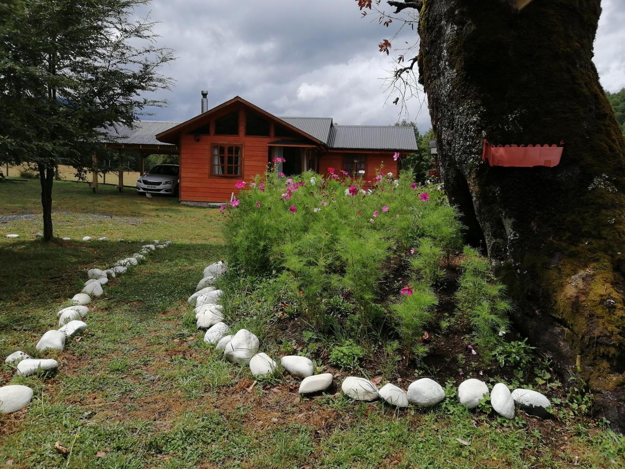 Cabanas Los Canelos Hermosa Granja En Pucon Exterior photo